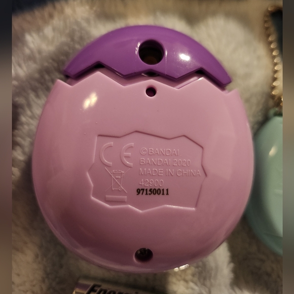 Tamagotchi Pix & Tamagotchi Connection V3 Lot - Picture 5 of 5